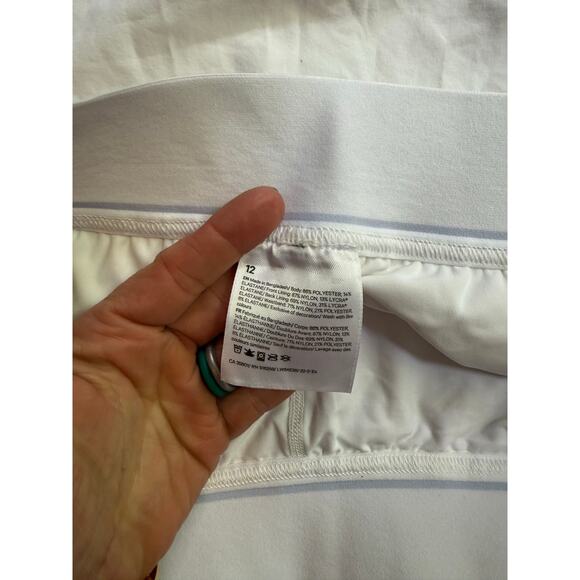 Lululemon Skort Size 12 *has flaws off white - Picture 4 of 12